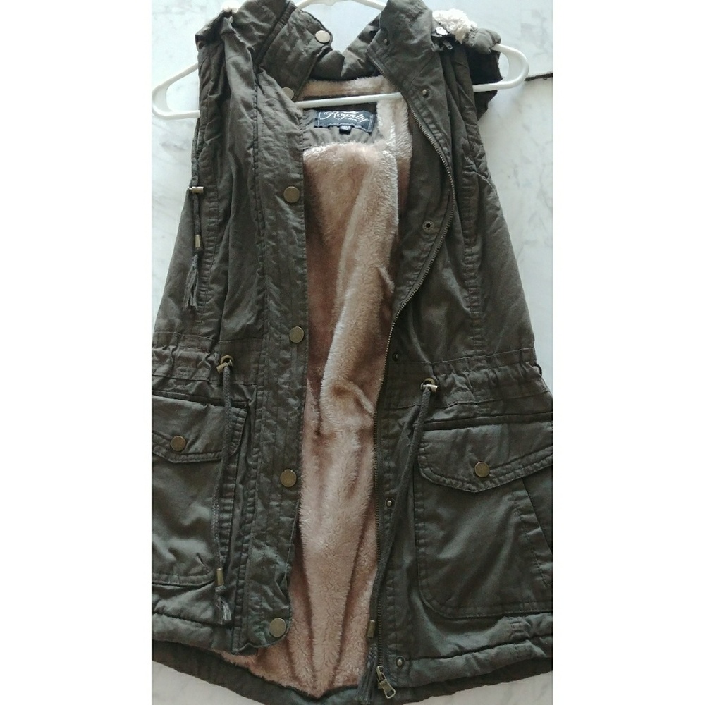 🔌Utility sleeveless Vest 🔌with zipper hood